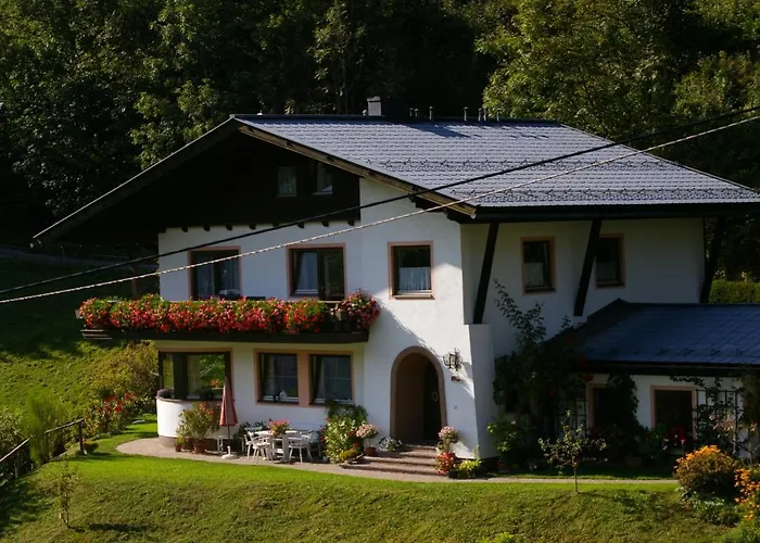 Haus Brigitte Rettensteiner * سخلادميخ